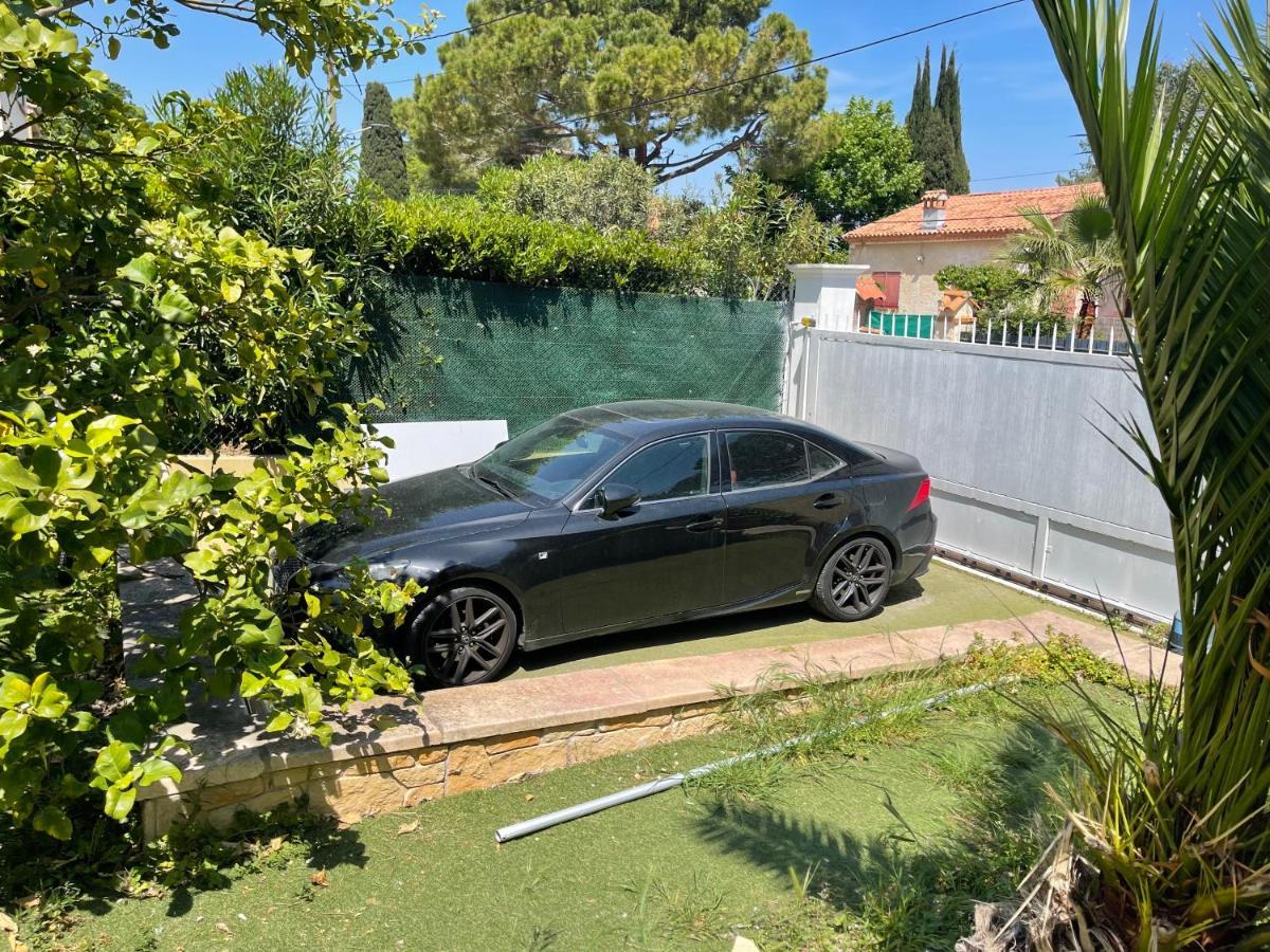 Location Studio De Charme Antibes Exterior foto